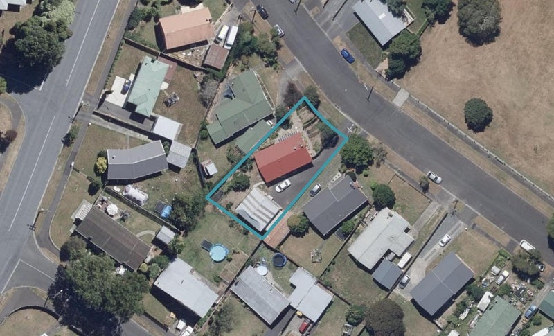 15 Chelmsford Street, Silverdale, Hamilton - Carousel 1