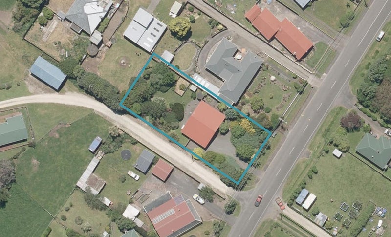 56 Wikitoria Road, Putiki, Whanganui - Carousel 1