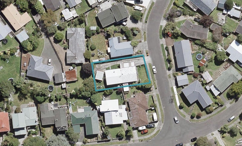 3B Omaha Grove, Totara Park, Upper Hutt - Carousel 1