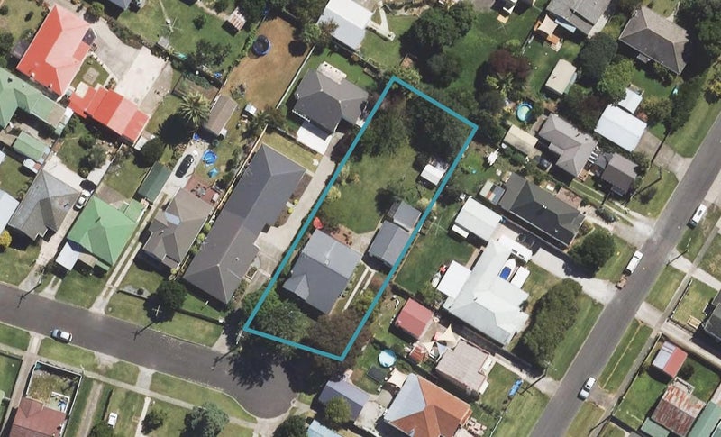 30 Bayly Street, Te Hapara, Gisborne - Carousel 1