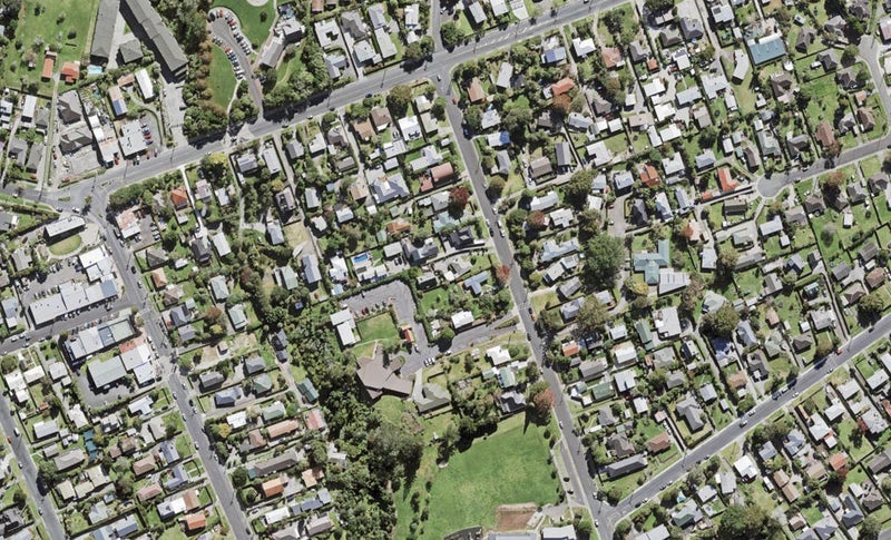 1/62 Tramway Road, Beach Haven, Auckland - Carousel 1