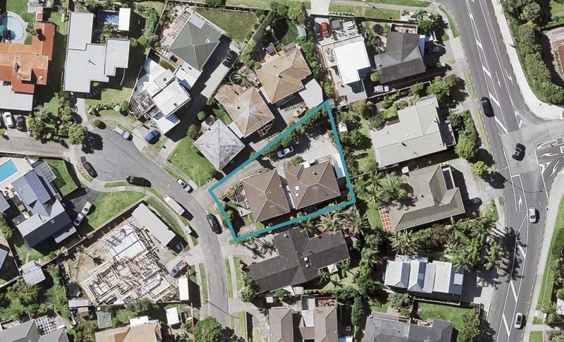 2/5 Tuscan Place, Half Moon Bay, Auckland - Carousel 1