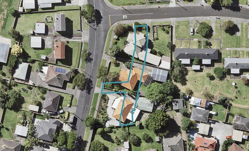 4/4 Dunkirk Road, Panmure, Auckland - Carousel 1