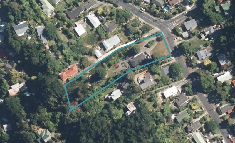 2 Elmslie Road, Pinehaven, Upper Hutt - Carousel 1