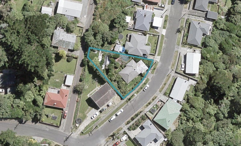 2 Amundsen Grove, Stokes Valley, Lower Hutt - Carousel 1