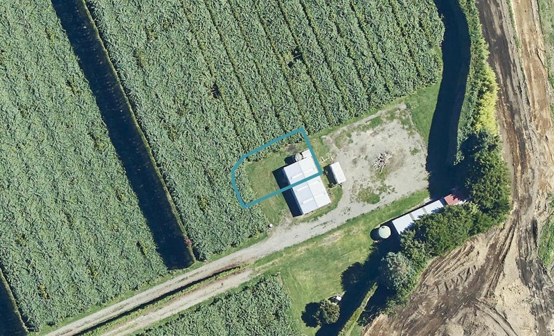 2 Porina Close, OMOKOROA - Carousel 1