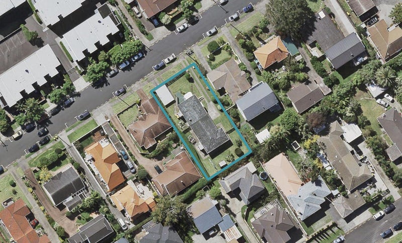 2/30 Byron Avenue, Takapuna, Auckland - Carousel 1
