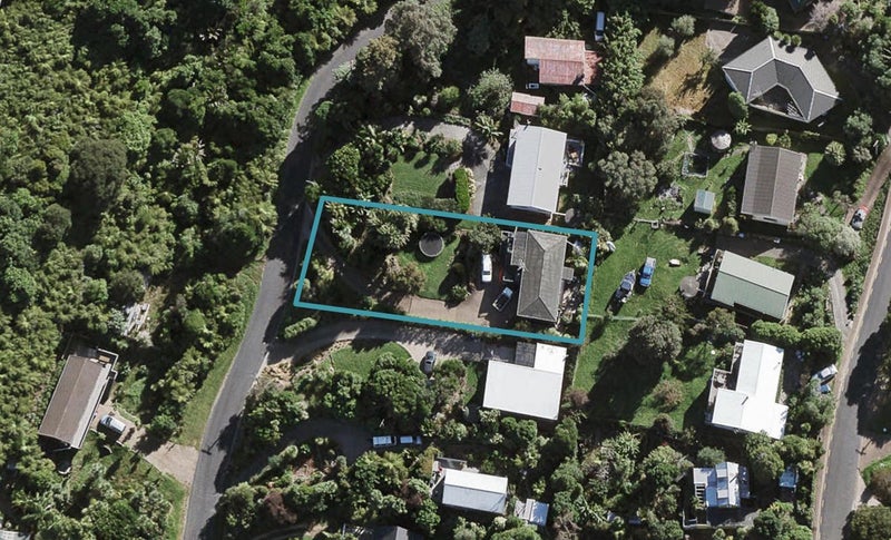 42 Kennedy Road, Surfdale, Waiheke Island - Carousel 1
