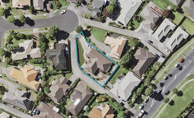 15 Mt Blanc Place, Northpark, Auckland - Carousel 1