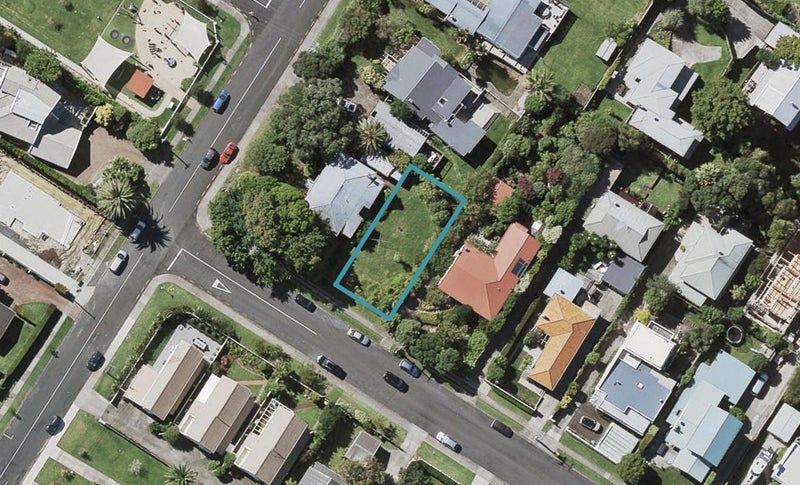 2B Waitemata Road, Hauraki, Auckland - Carousel 1