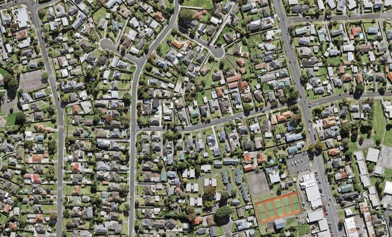 15 Moor Avenue, Te Atatu Peninsula, Auckland - Carousel 1