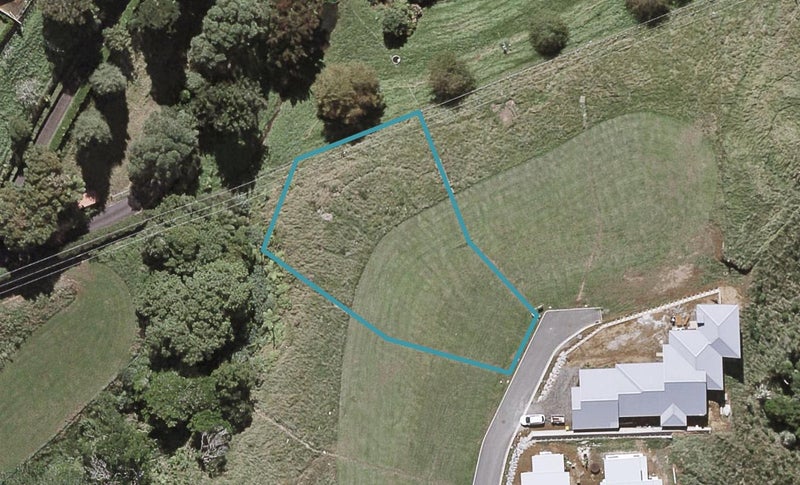 5 Kapurau Lane, Merrilands, New Plymouth - Carousel 1