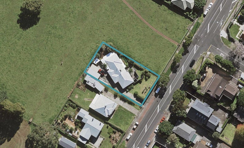 136B Campbell Road, One Tree Hill, Auckland - Carousel 1