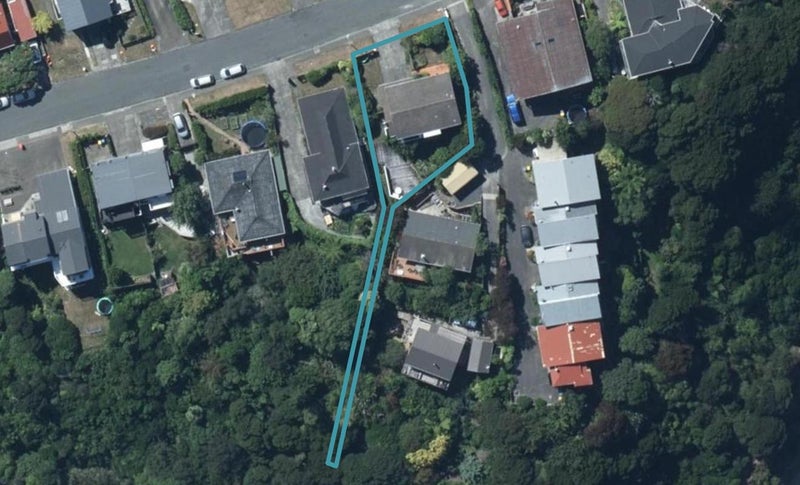 48 Penryn Drive, Camborne, Porirua - Carousel 1