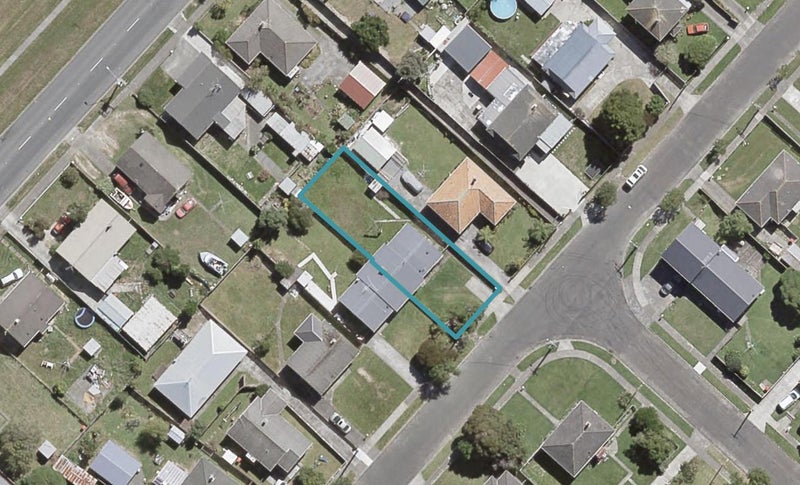 43 Compton Crescent, Taita, Lower Hutt - Carousel 1