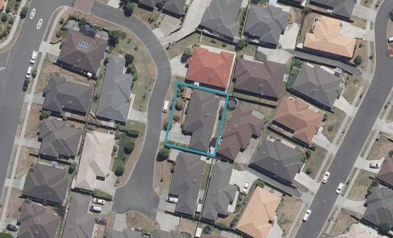 9 Holcroft Place, Huntington, Hamilton - Carousel 1