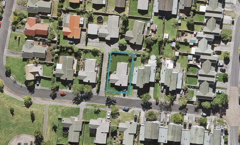 38 Kona Crescent, Henderson, Auckland - Carousel 1