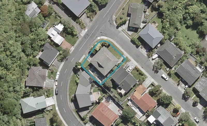 100 Tirohanga Road, Tirohanga, Lower Hutt - Carousel 1