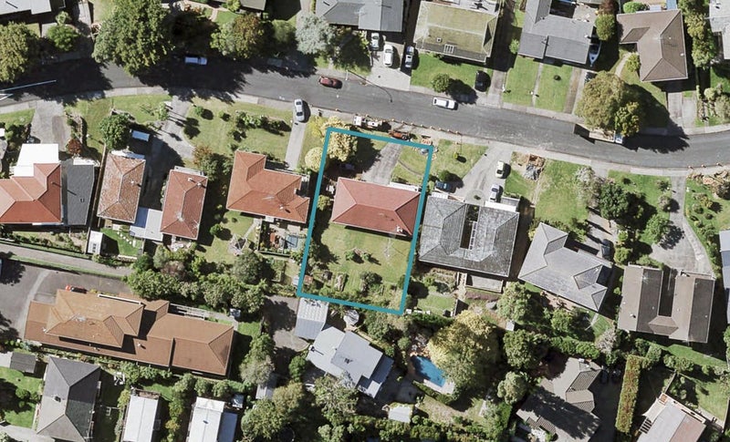 9 Kayeleen Place, Cockle Bay, Auckland - Carousel 1