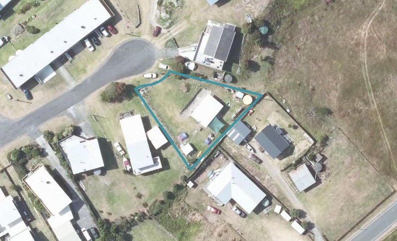 12 Koura Crescent, Māhia - Carousel 1