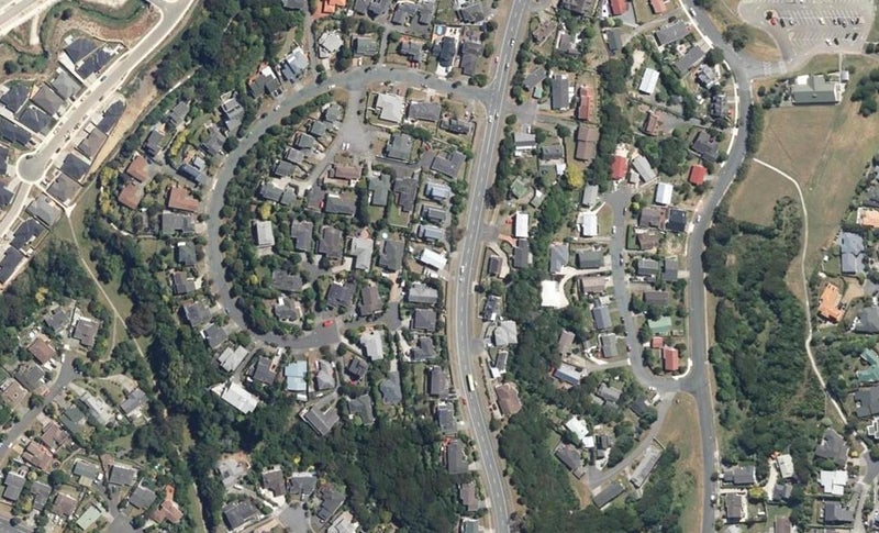 30 James Cook Drive, Whitby, Porirua - Carousel 1