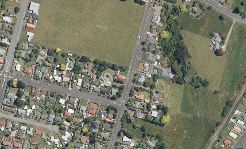 69 Guy Street, Dannevirke - Carousel 1