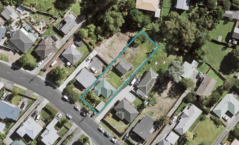 56 Awaroa Road, Sunnyvale, Auckland - Carousel 1