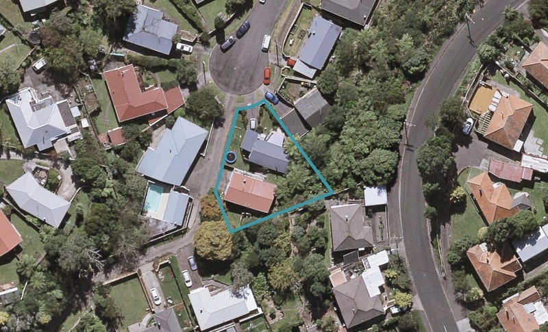 35 Beaumont Crescent, Frankleigh Park, New Plymouth - Carousel 1