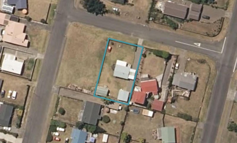3 Takitimu Street, Waitarere Beach, Levin - Carousel 1