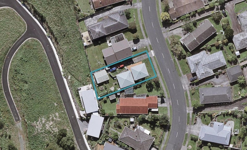 40 Wesley Avenue, Frankleigh Park, New Plymouth - Carousel 1