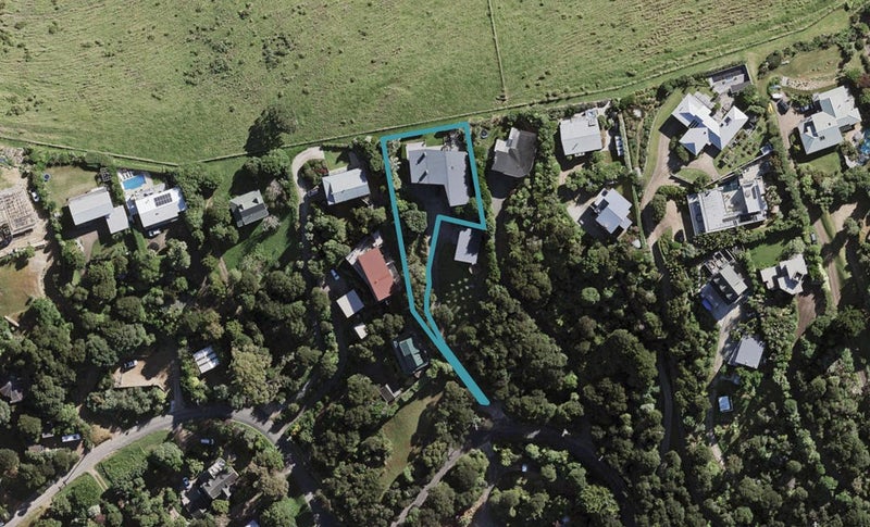 30 View Road, Ostend, Waiheke Island - Carousel 1