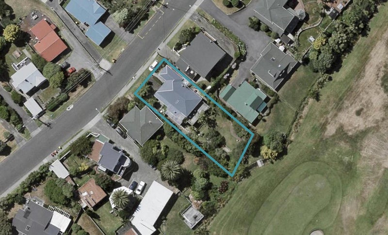 24 Golf Road, Paraparaumu Beach, Paraparaumu - Carousel 1