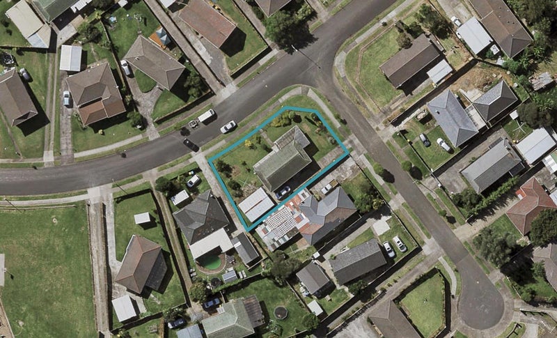 8 Flinders Place, Otara, Auckland - Carousel 1