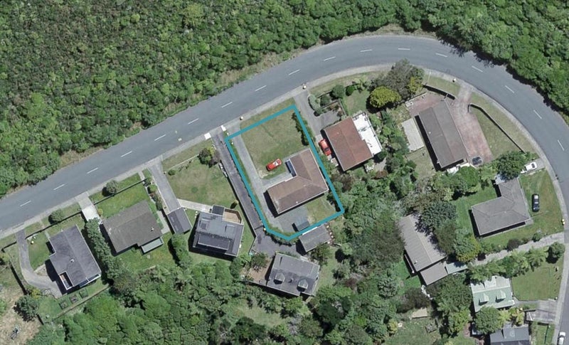 63 Montgomery Avenue, Karori, Wellington - Carousel 1