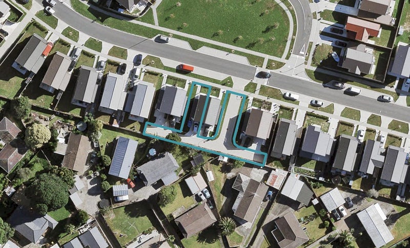 94 Kaimoana Street, Weymouth, Auckland - Carousel 1