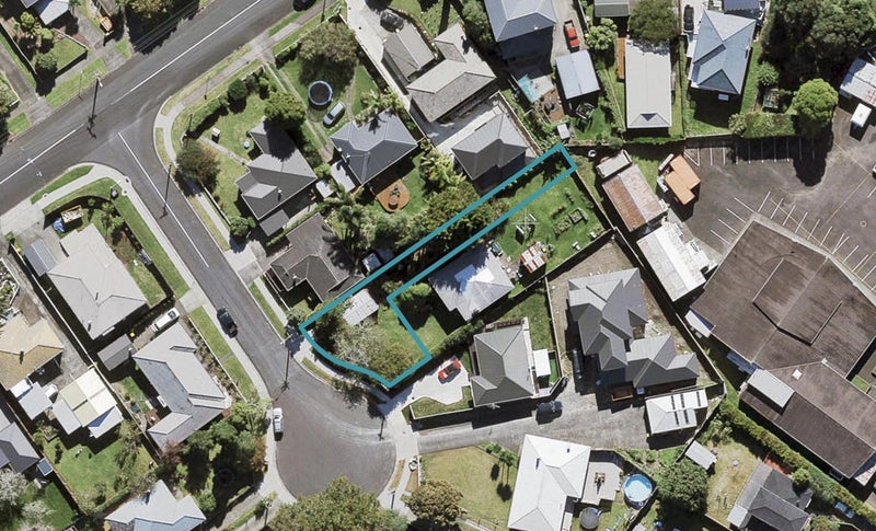 2E Glenvil Lane, Te Atatu Peninsula, Auckland - Carousel 1