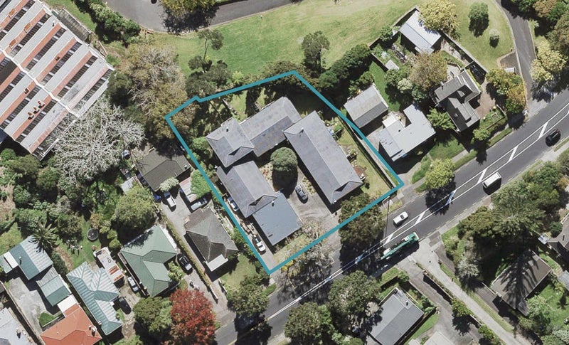 4/38 Edmonton Road, Henderson, Auckland - Carousel 1