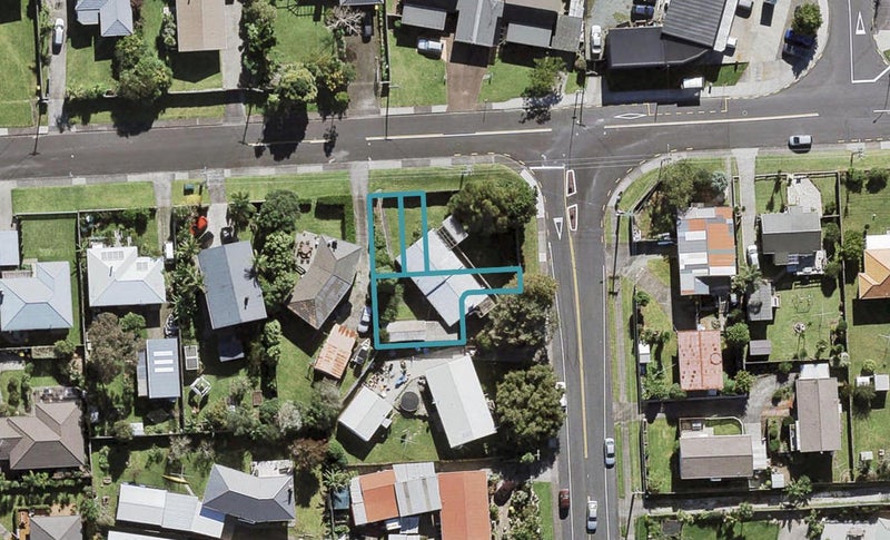 29A Wharf Road, Te Atatu Peninsula, Auckland - Carousel 1