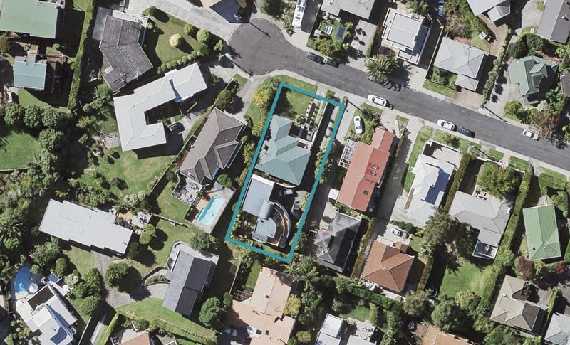 1/13 Bevyn Street, Castor Bay, Auckland - Carousel 1