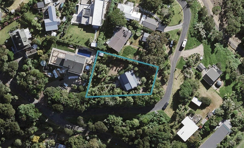 31 Matapana Road, Palm Beach, Waiheke Island - Carousel 1