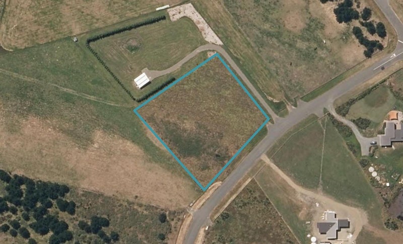 12 Waka Tete Place, Waitarere, Levin - Carousel 1