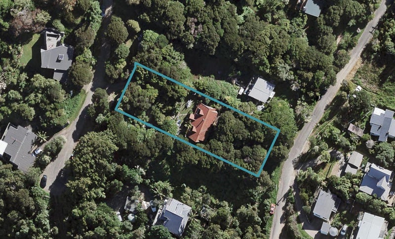 62 Makora Avenue, Oneroa, Waiheke Island - Carousel 1
