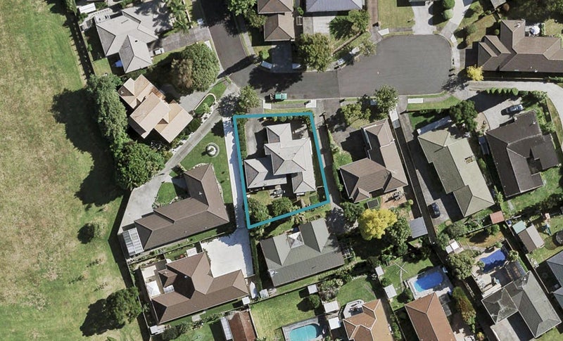 21 Len Garlick Place, Pahurehure, Papakura - Carousel 1