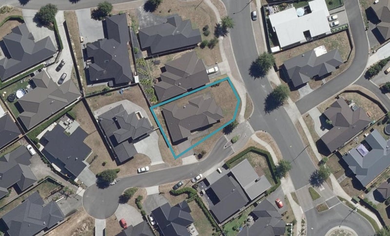 2 Kingston Court, Flagstaff, Hamilton - Carousel 1