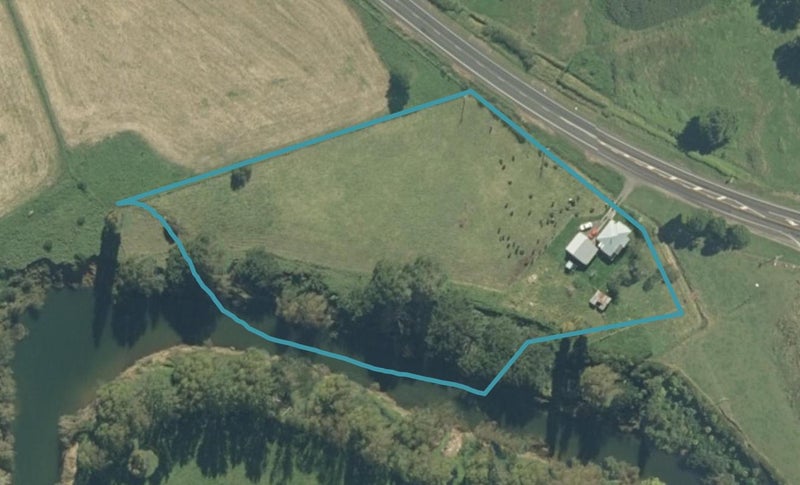 7362 State Highway 2, Paeroa - Carousel 1