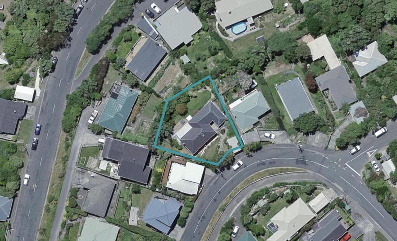 11 Huntingdon Street, Northland, Wellington - Carousel 1