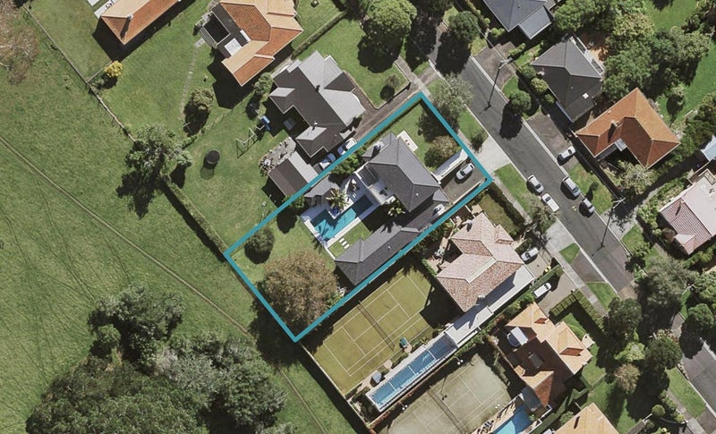 9 Maungakiekie Avenue, Greenlane, Auckland - Carousel 1