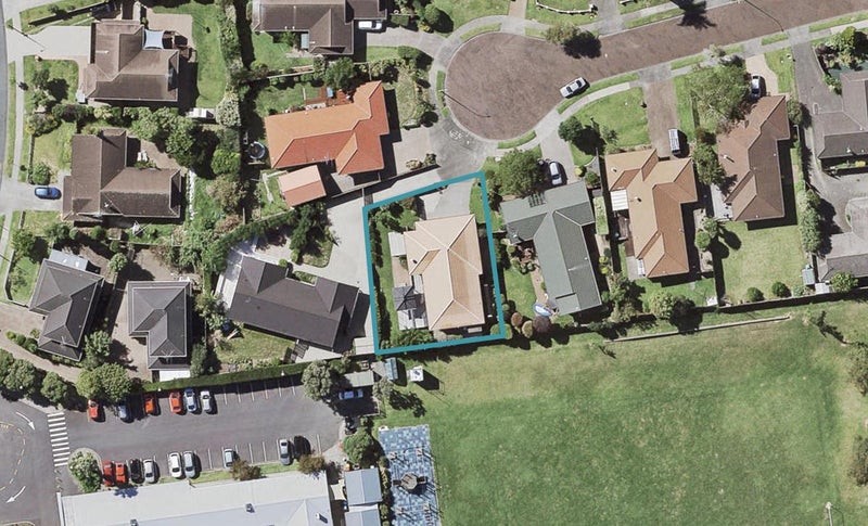19 Crescent Hills Court, Northpark, Auckland - Carousel 1