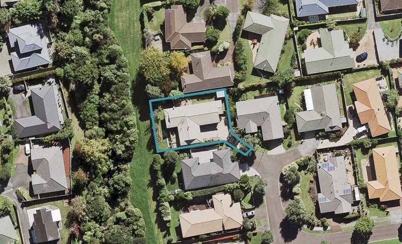 14 Adelphi Place, Albany, Auckland - Carousel 1