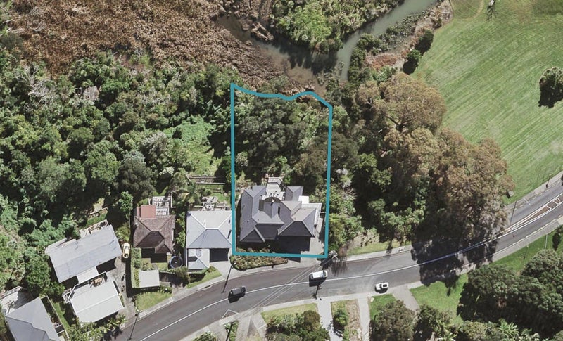 66 Maritime Terrace, Birkenhead, Auckland - Carousel 1
